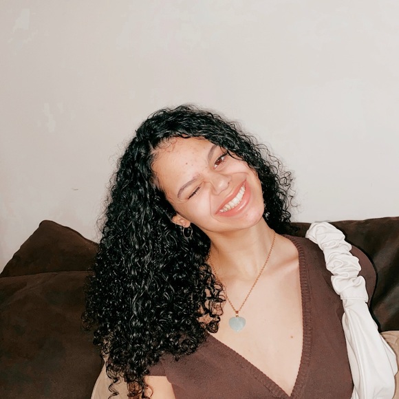 Meet your Posher, Aleanah - Picture 1 of 1